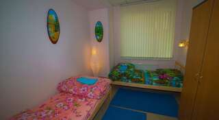 Гостиница Сибирский Хостел Новосибирск Бюджетный двухместный номер с 2 отдельными кроватями-4